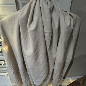 Elegant Cream Shawl with Pearl Accents